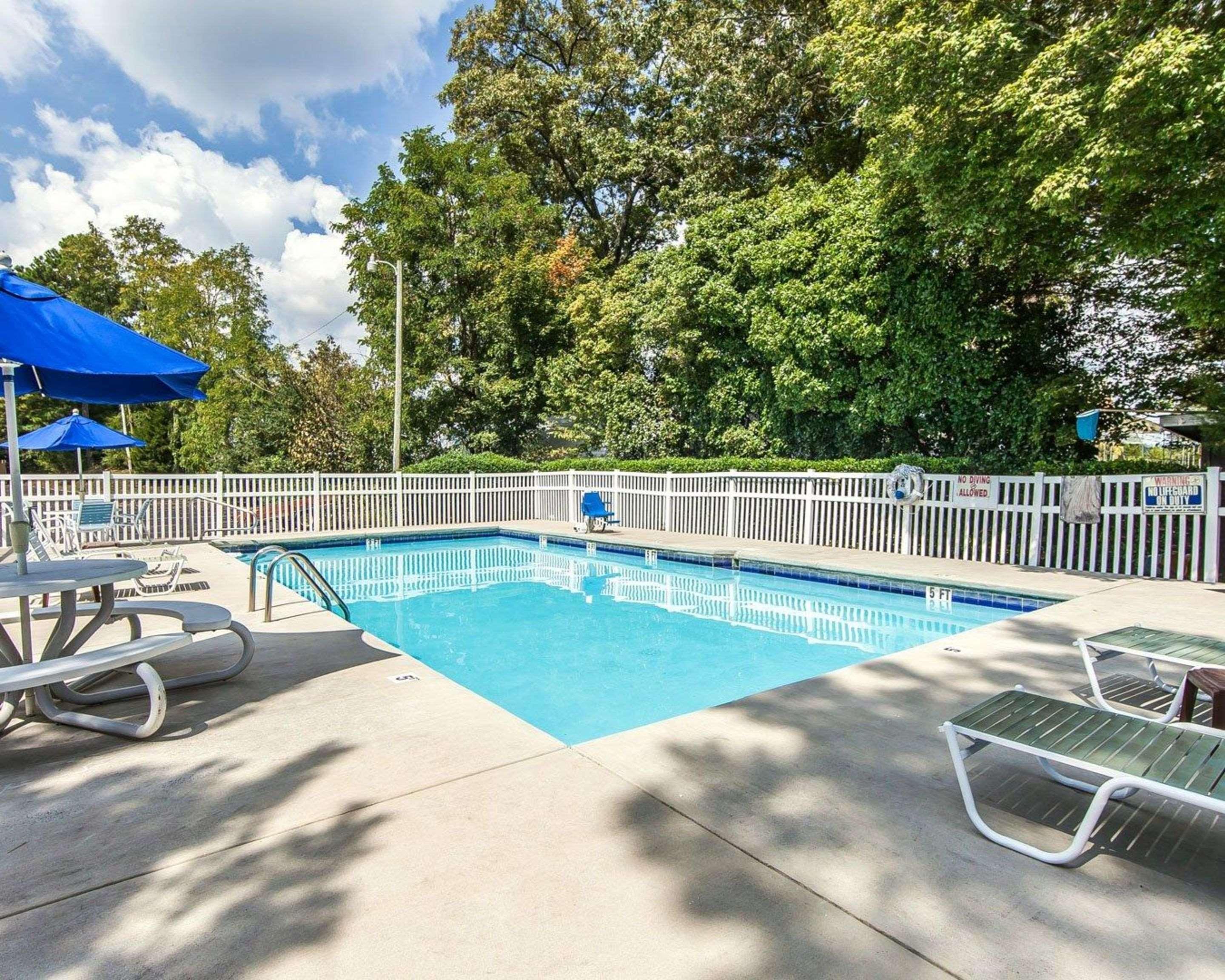 Econo Lodge Cleveland Extérieur photo